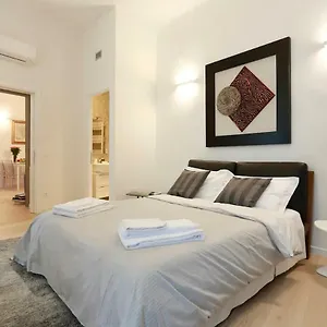 Opera 19 Luxury Appartement